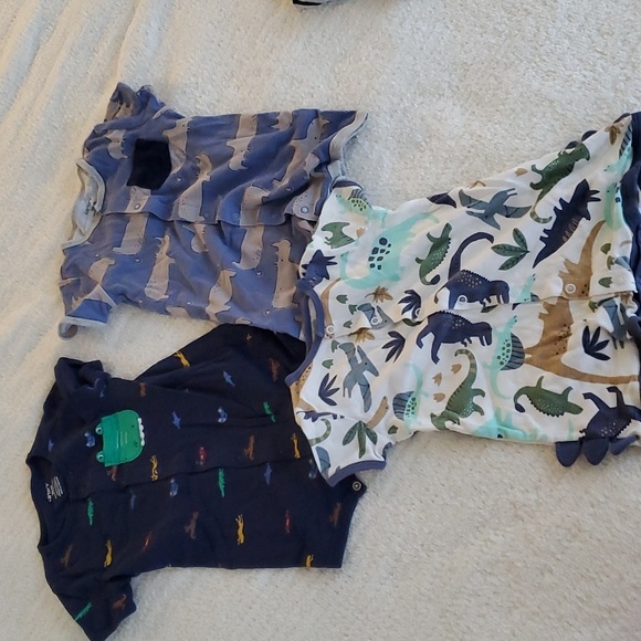 Summer bundle of 11 pieces. Shorts, sets, hats, t-shirts - Picture 6 of 10